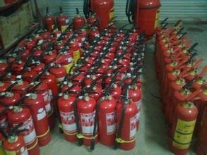 昆明消防器材銷(xiāo)售指南 如何選購(gòu)與維護(hù)滅火器